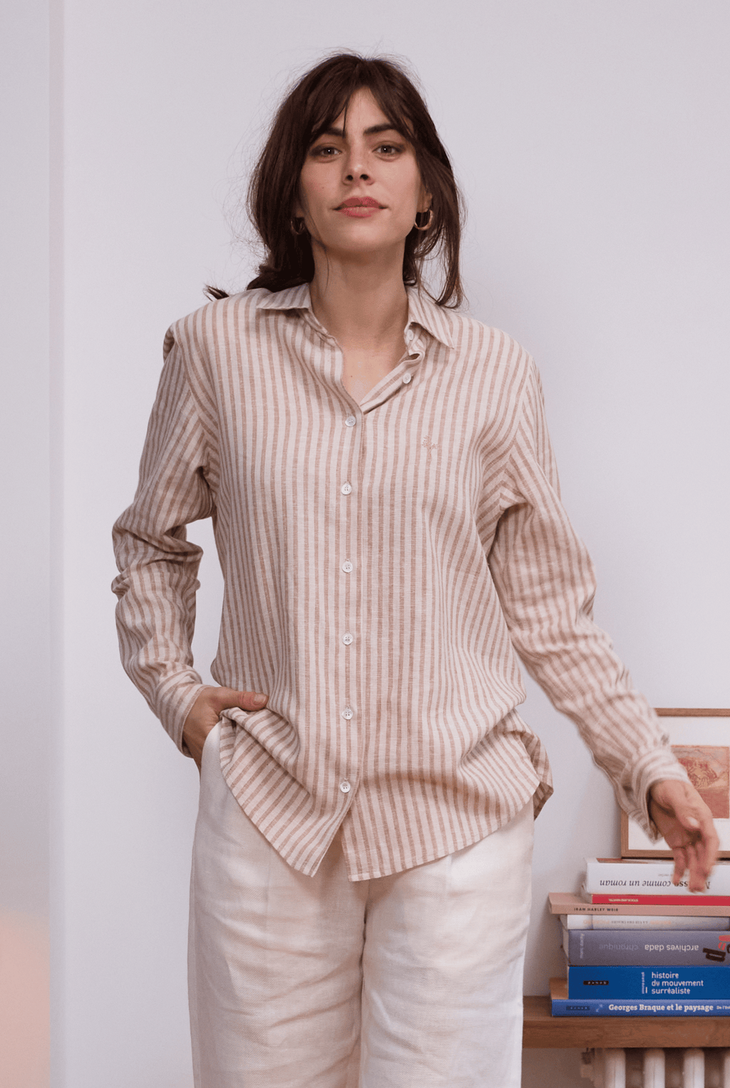 Chemise en lin blanche rayée beige femme